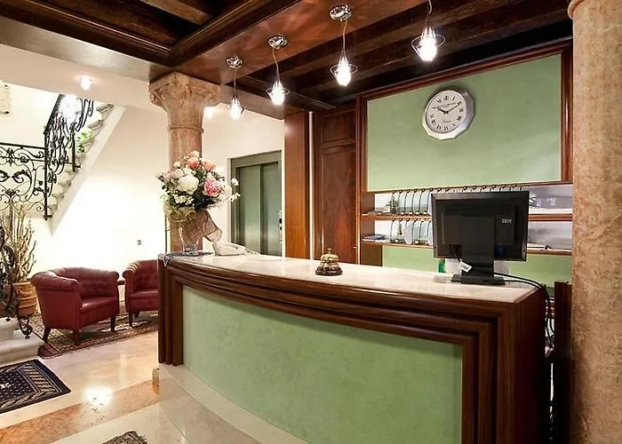 Your Guide to the Best Hostels in Venice: Affordable and Charming Stays