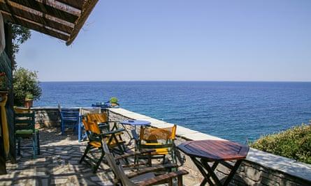 Coffee shop at Milopotamos beach on the Pelion.